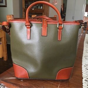 Dooney and Bourke Satchel Style Purses. Like new, leather